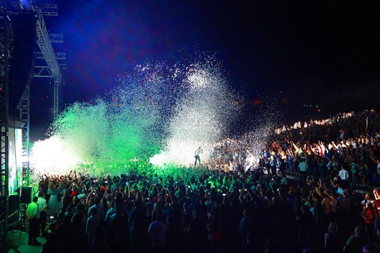 Enrique Iglesias at Ehdeniyat